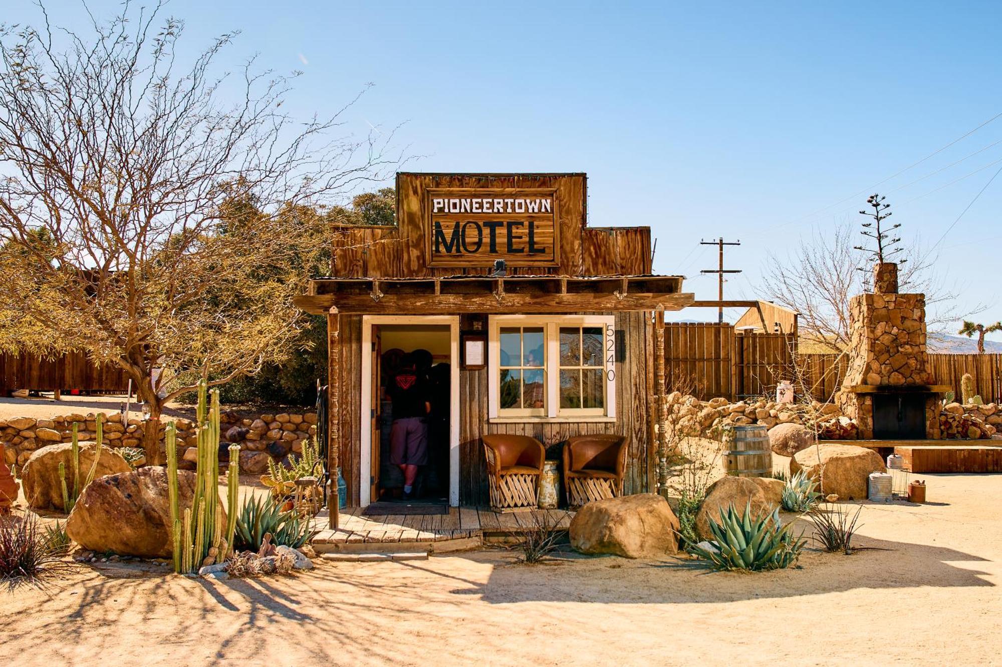 Pioneertown Motel Exterior photo